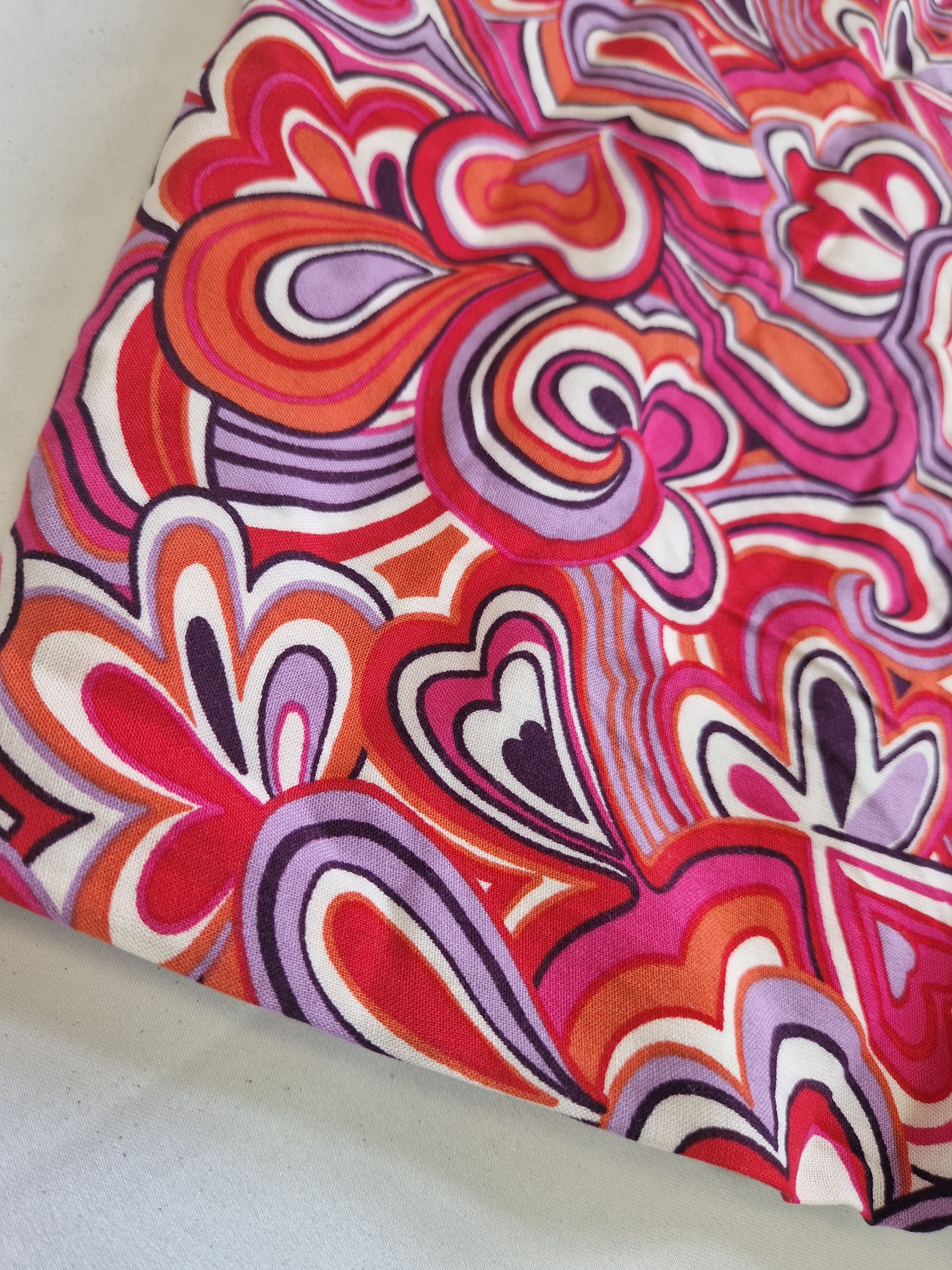 Coupon viscose coeurs roses