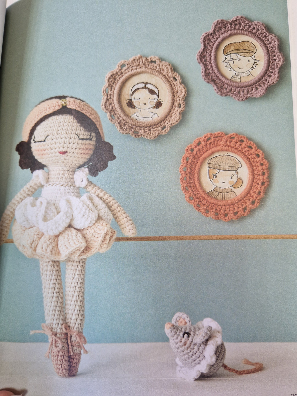 POUPEES RETRO AU CROCHET